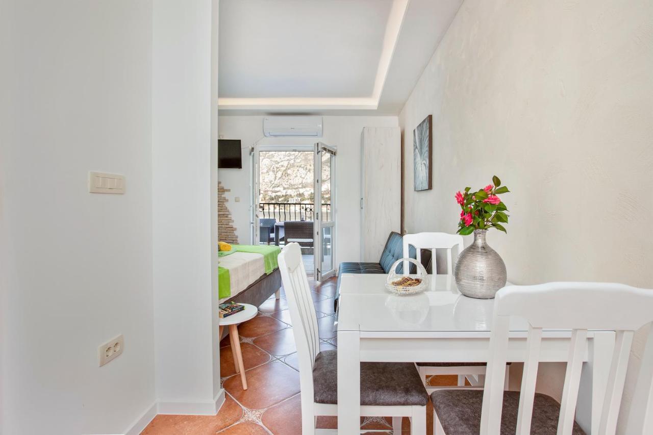 Apartments Vukovic Kotor Eksteriør bilde