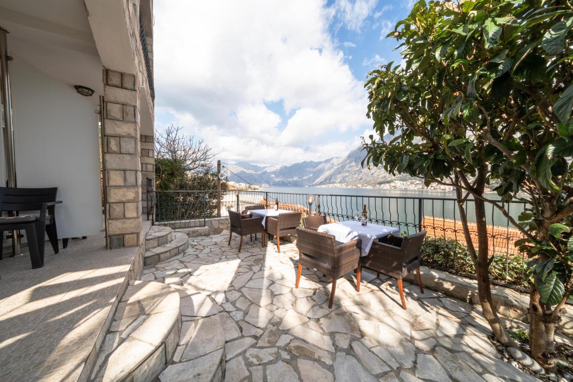 Apartments Vukovic Kotor Eksteriør bilde