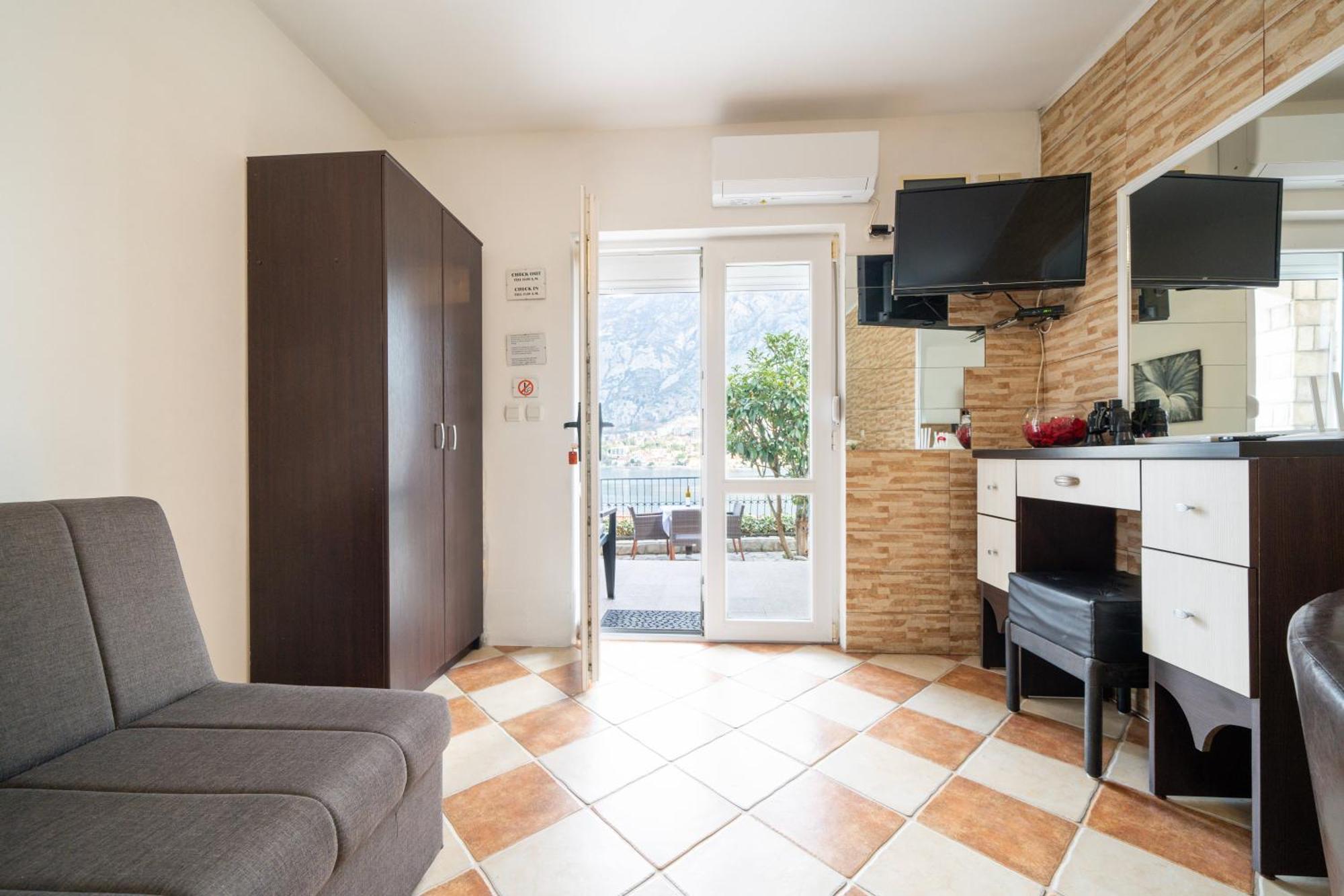 Apartments Vukovic Kotor Eksteriør bilde