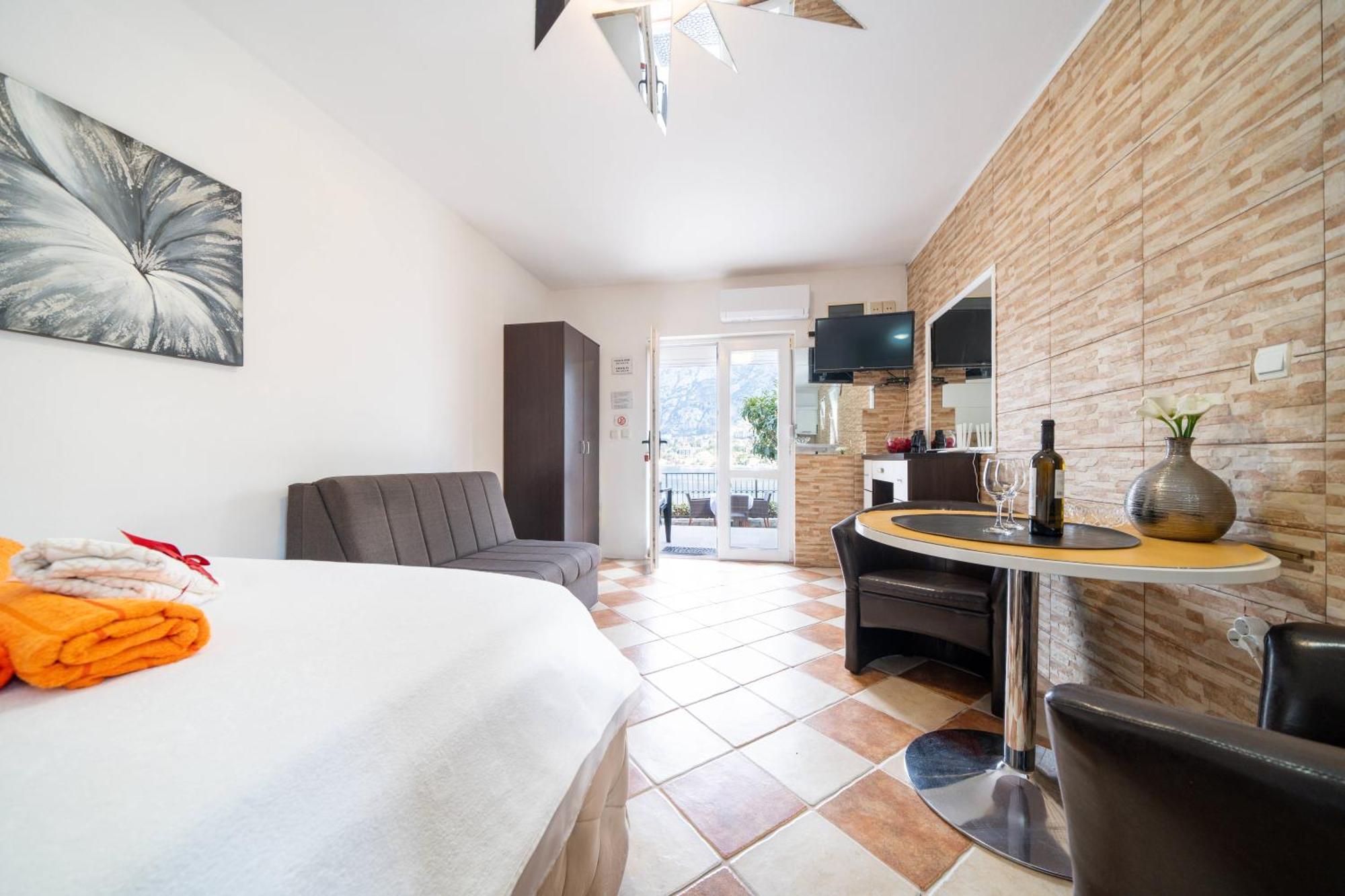 Apartments Vukovic Kotor Eksteriør bilde